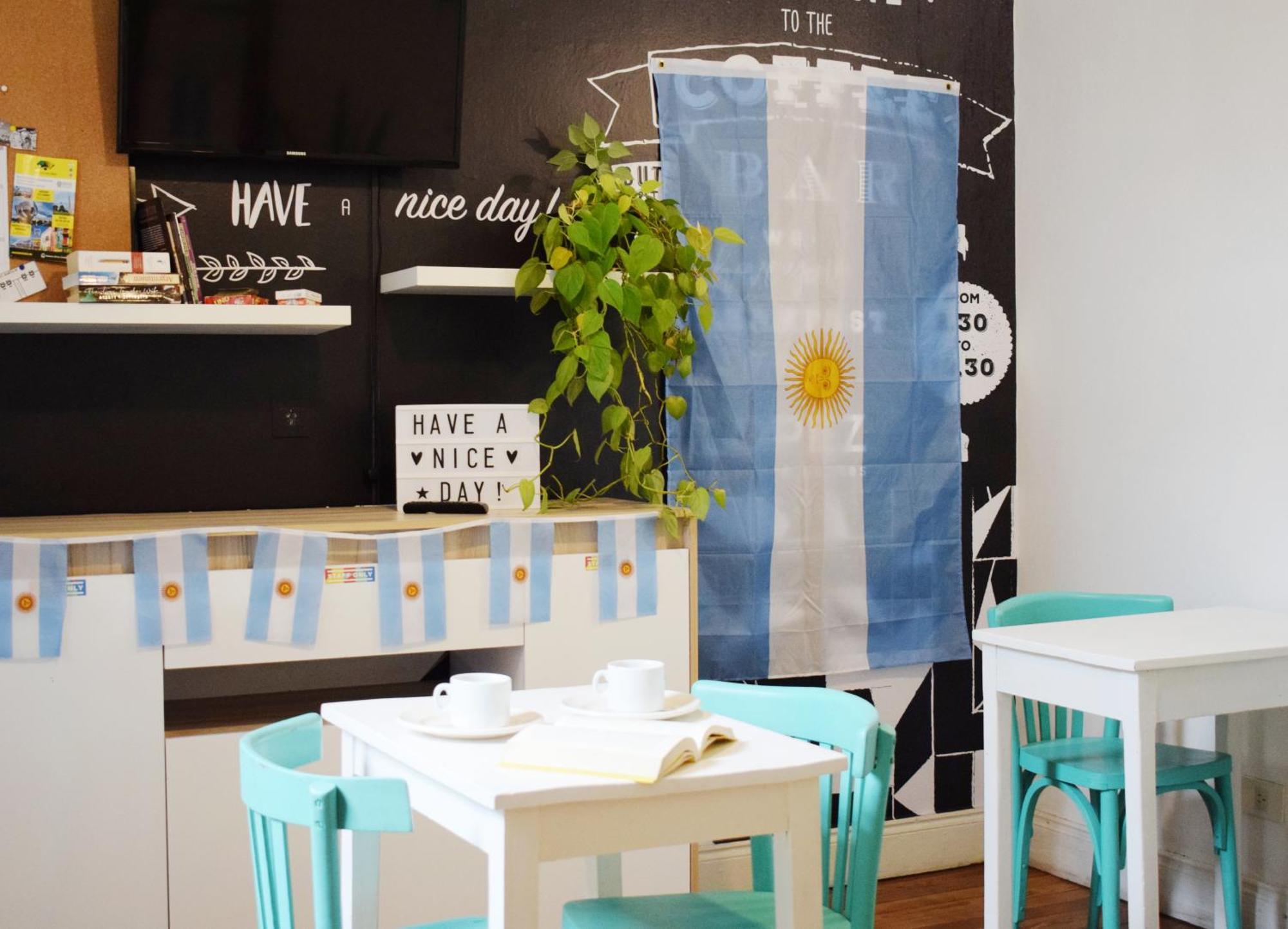 Lopez Hostel & Suites Буенос Айрес Екстериор снимка